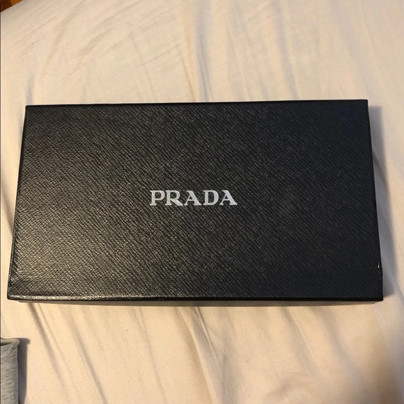 Prada wallet on chain - Picture 2 of 16
